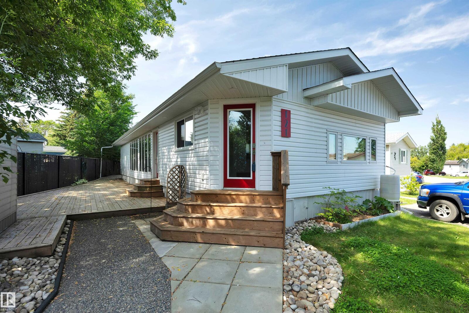 Property Photo: 121 Willow Park Estates AB T9E 5R9