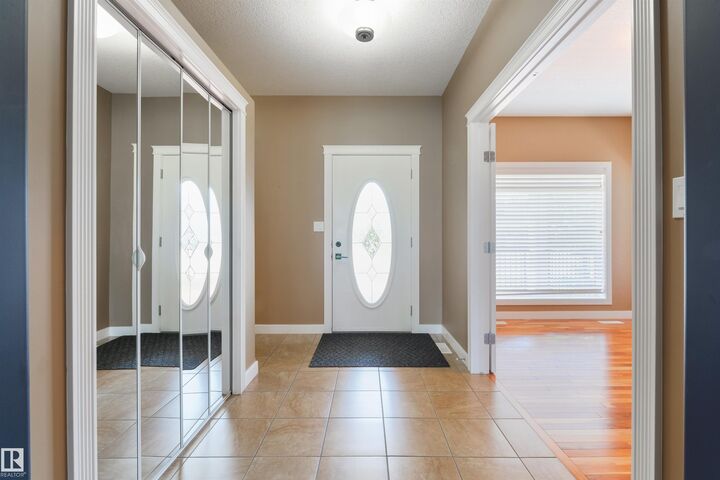 Property Photo:  38 Fairway Point(E)  AB T7X 4B6 