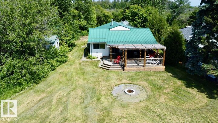 Property Photo: 12 53026 Rge Road 43 AB T0E 2K0