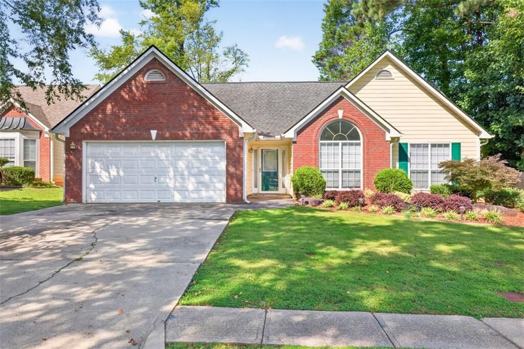 Property Photo:  490 Sunnyside Drive  GA 30044 