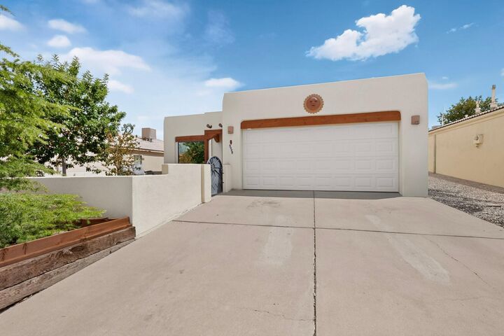 Property Photo: 3928 Pineleaf Place NW NM 87114