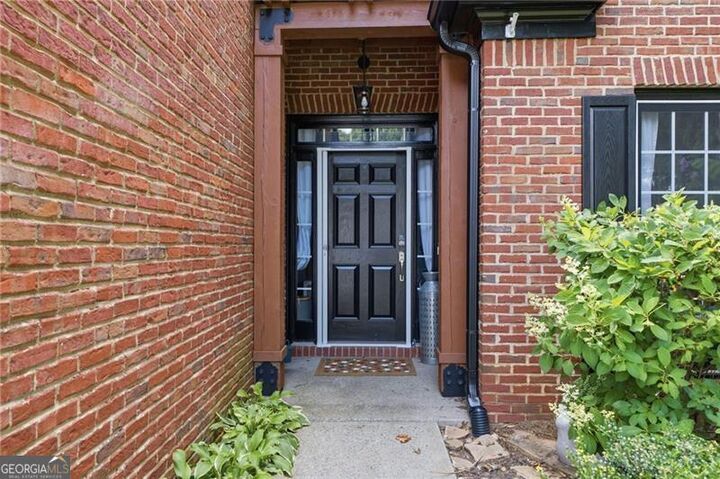 Property Photo: 1075 S Bethany Creek Drive GA 30004