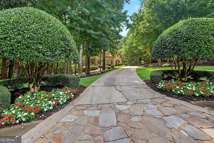 Property Photo: 2730 Manor Bridge Dr GA 30004
