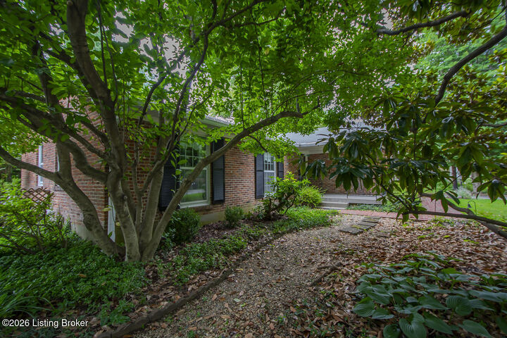 Property Photo: 3414 Barbour Ln KY 40241