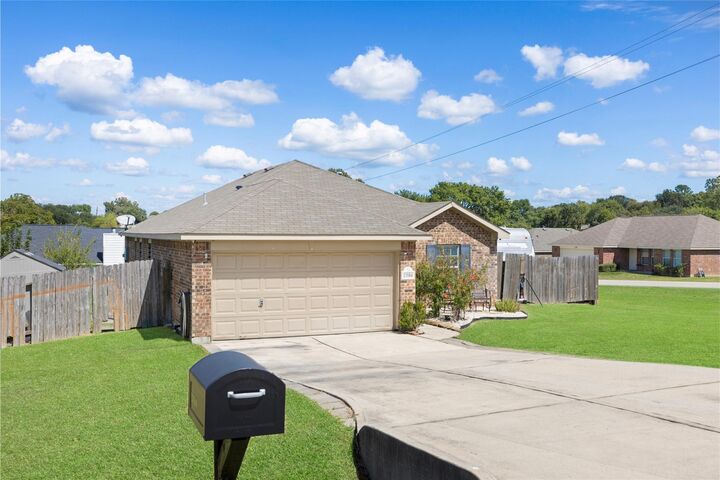 Property Photo:  13184 Lake Breeze Lane  TX 77318 