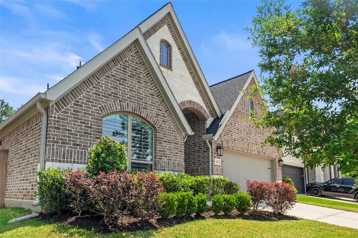 Property Photo: 242 Crest Sights Drive TX 77316
