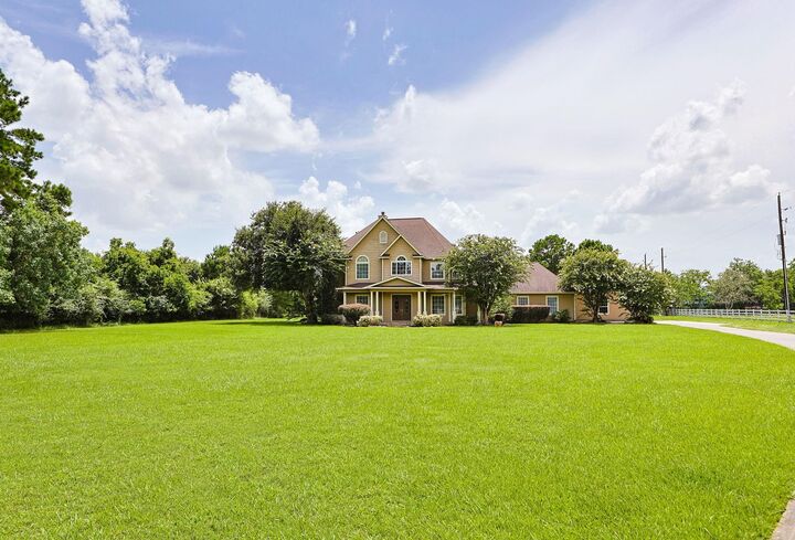 Property Photo: 30202 Post Oak Run TX 77355