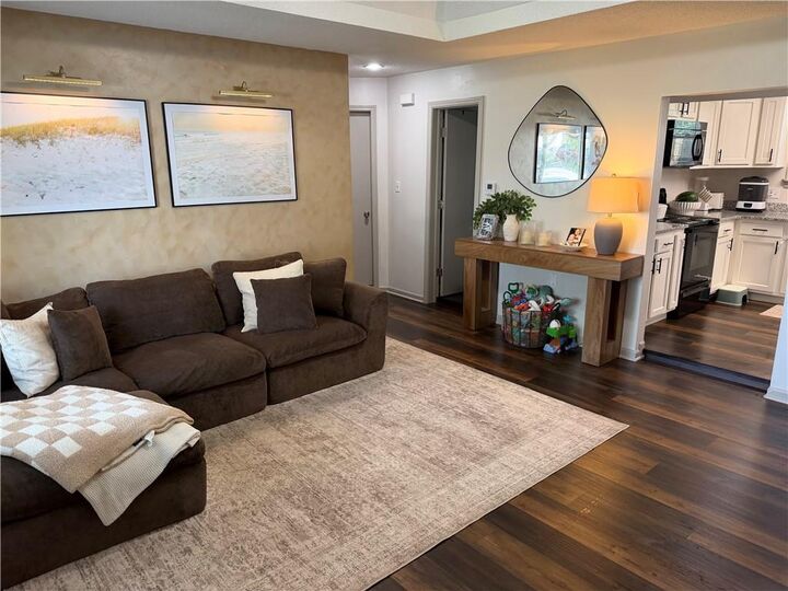 Property Photo: 216 Southside Court MO 64024