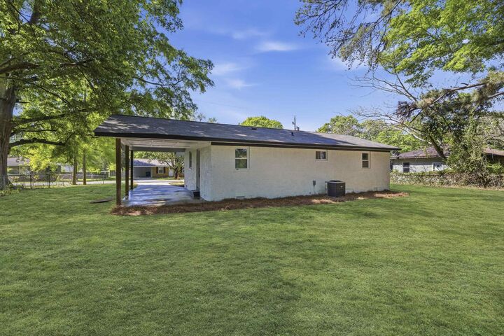 Property Photo: 112 Sunnydale Dr GA 31024