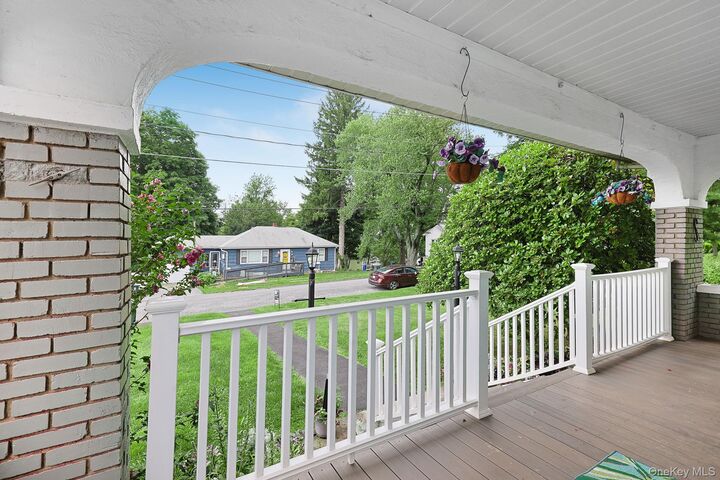 Property Photo:  118 Gladstone Avenue  NY 12586 