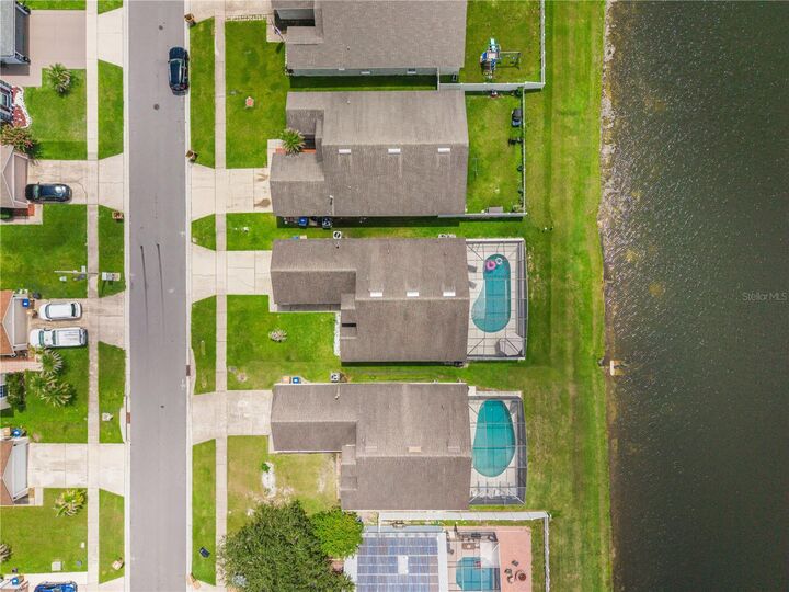 Property Photo:  5112 Violet Lane  FL 34758 