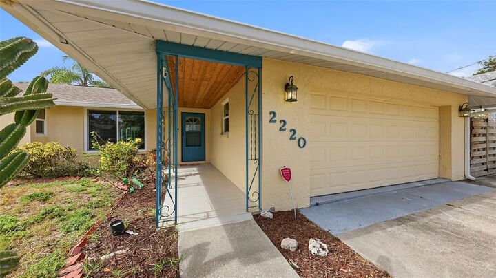 Property Photo: 2220 Doud Street FL 34231