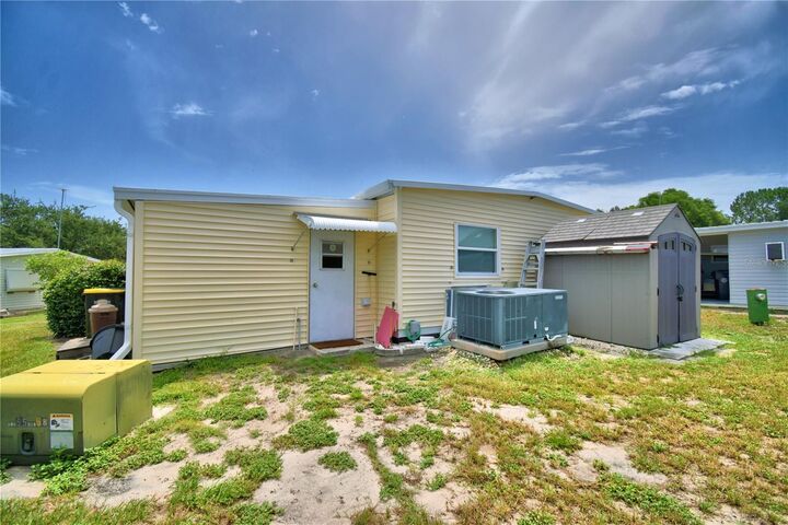 Property Photo: 151 Holiday Lane FL 33823