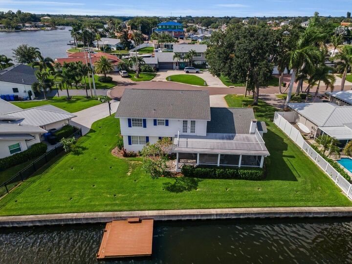 Property Photo: 1310 41st Avenue NE FL 33703