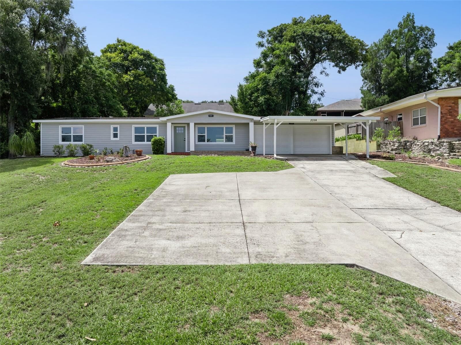 Property Photo:  1024 Sunset Drive  FL 33853 