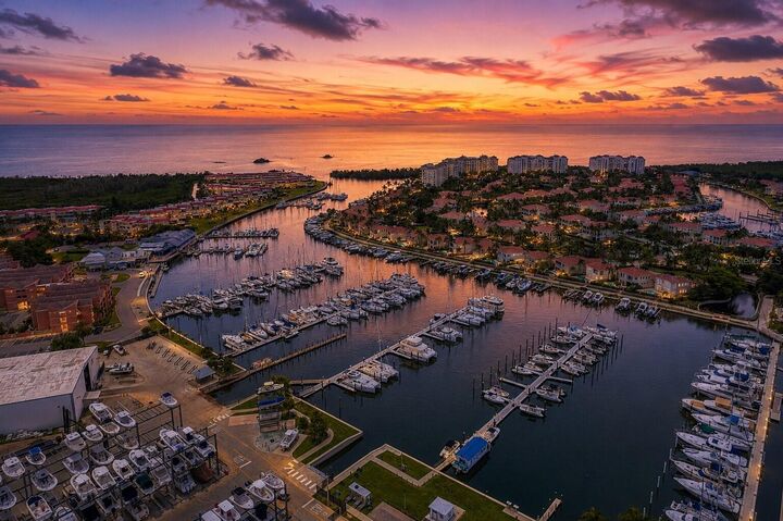 Property Photo:  3329 Sunset Key Circle 204  FL 33955 