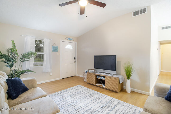 Property Photo: 492 Central Avenue MS 39507