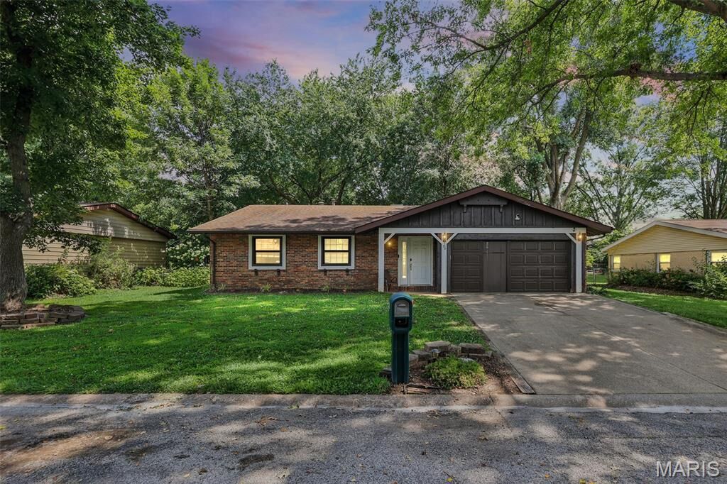 Property Photo: 36 Morrison Drive IL 62221
