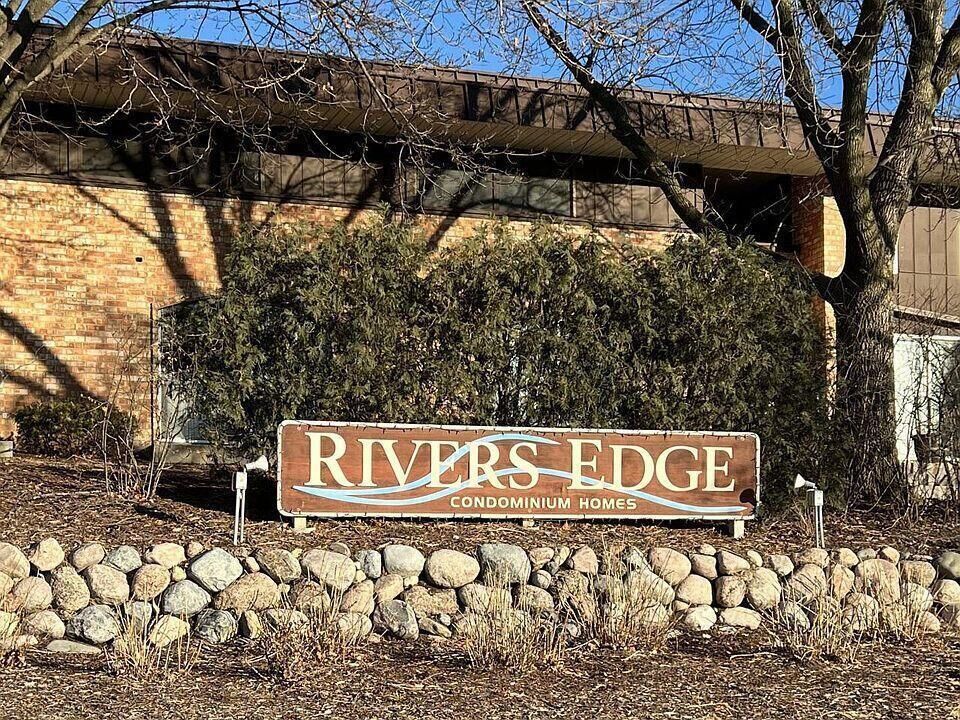 Property Photo:  4225 W Rivers Edg Cir  WI 53209 