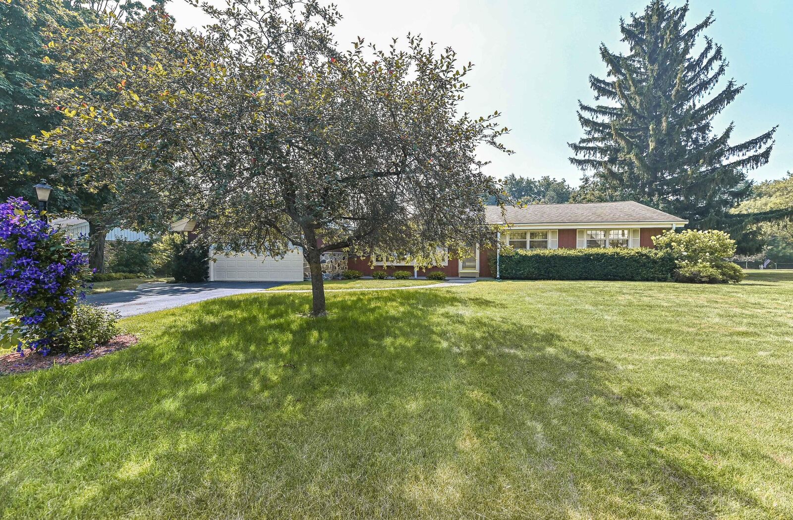 Property Photo: 18571 W Hillcrest Dr WI 53146