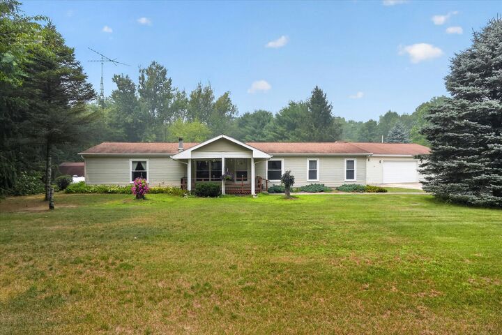Property Photo: 11344 Dixon Road MI 49277