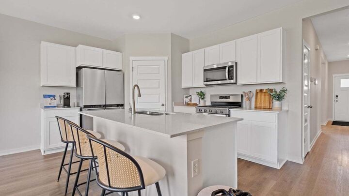 Property Photo:  1381 Rolling Pass  IL 60401 