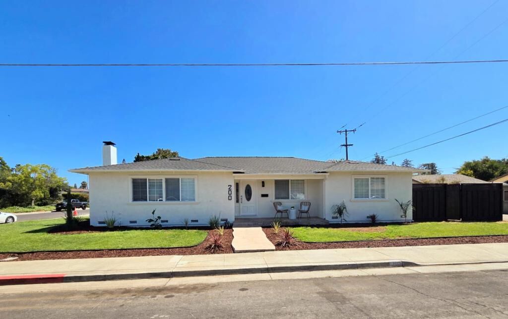Property Photo:  200 Kamson Way  CA 95008 