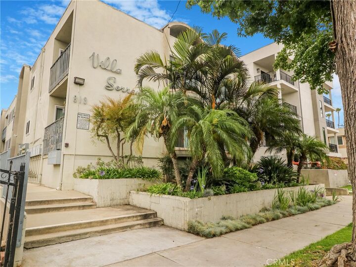 Property Photo:  813 E La Palma Drive  CA 90301 