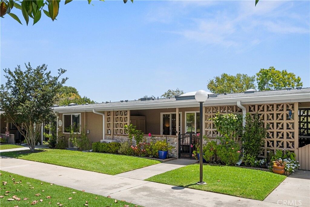 Property Photo:  1521 Interlachen 258I  CA 90740 
