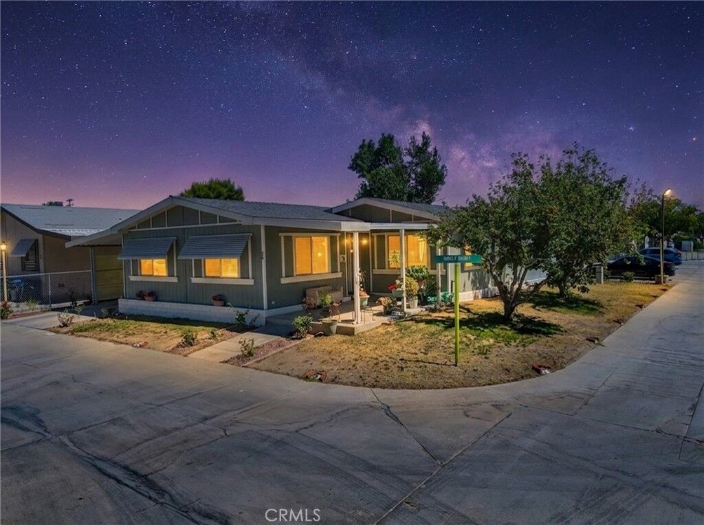 Property Photo:  45465 E 25th Street 26  CA 93535 