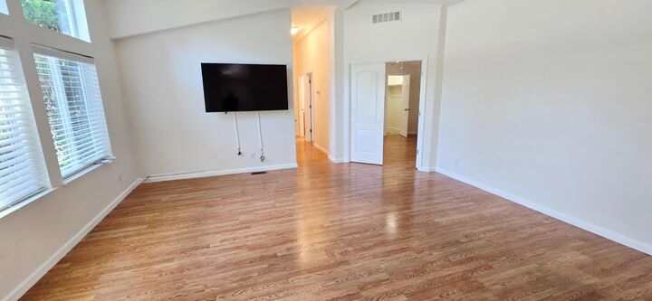 Property Photo: 211 Full Circle CA 95618
