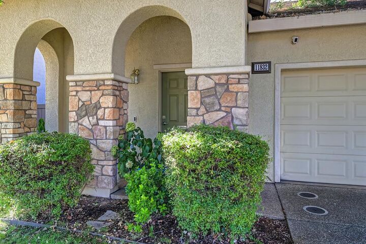 Property Photo:  11832 Loisdale Way  CA 95742 