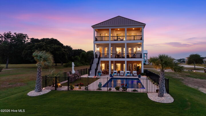 Property Photo: 402 Kensington Place NC 28570