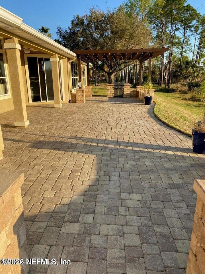 Property Photo: 13998 Canopy Overlook Court FL 32224