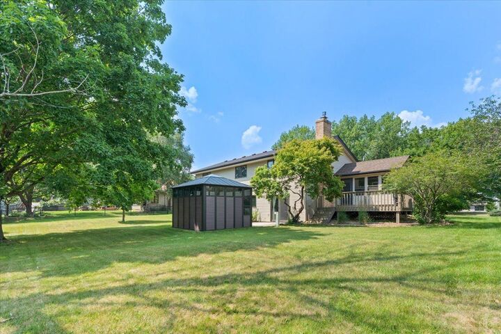 Property Photo: 1309 Fremont Court MN 55306