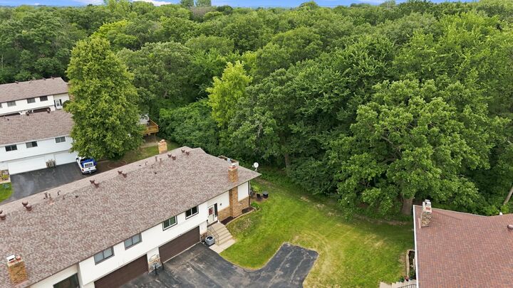 Property Photo: 1711 Hickory Hill Drive MN 55122