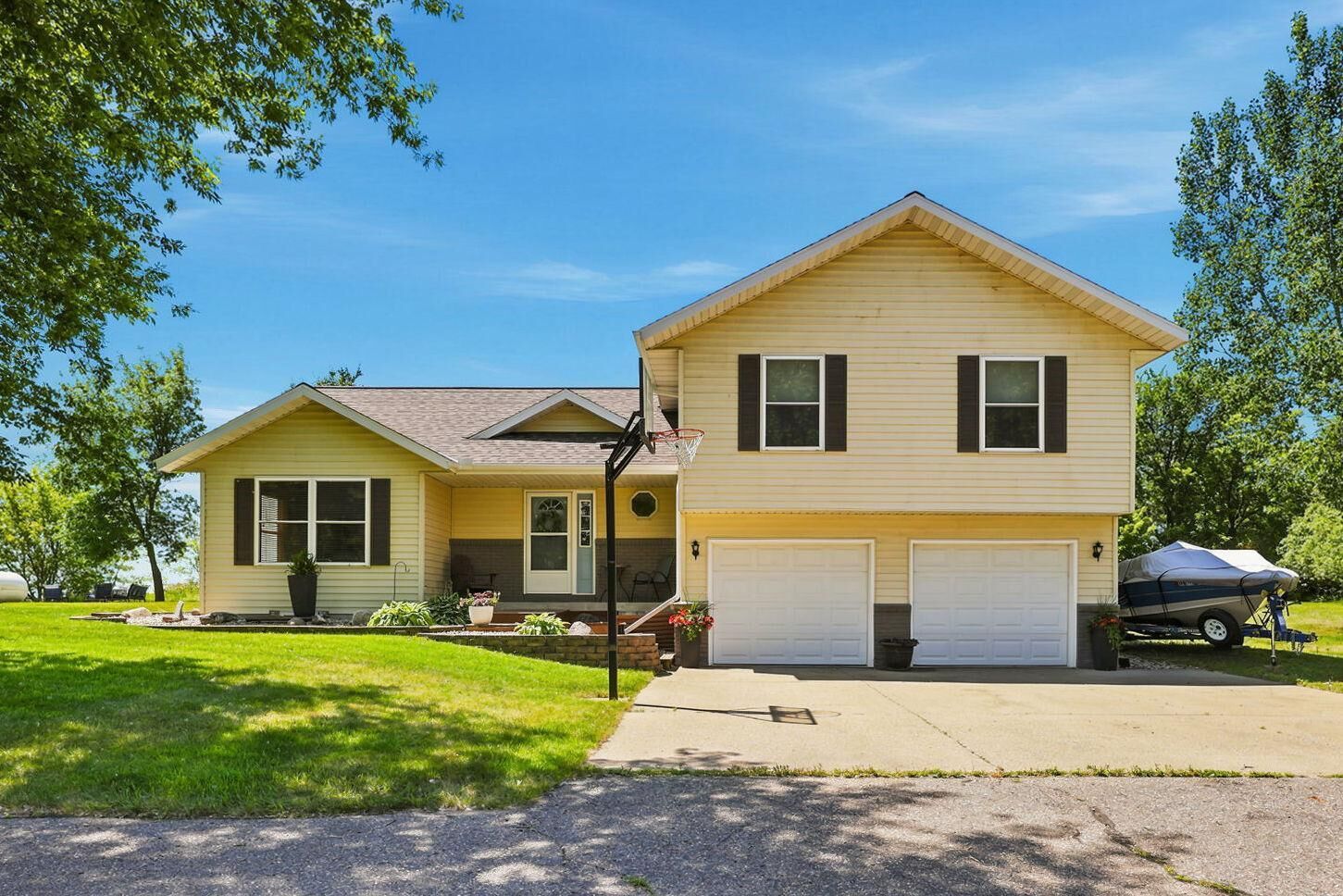 Property Photo:  1595 57th Avenue NW  MN 56201 