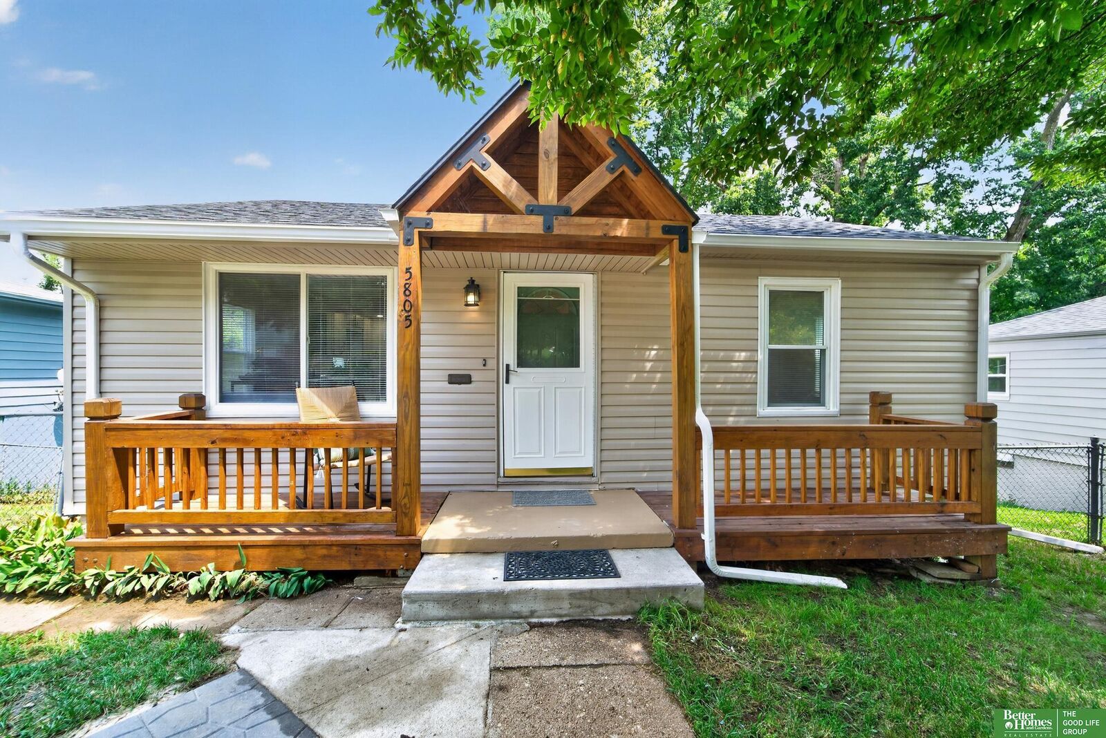 Property Photo: 5805 N 36th Street NE 68111