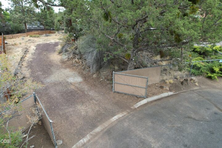 Property Photo:  20686 Hawkin Place  OR 97701 