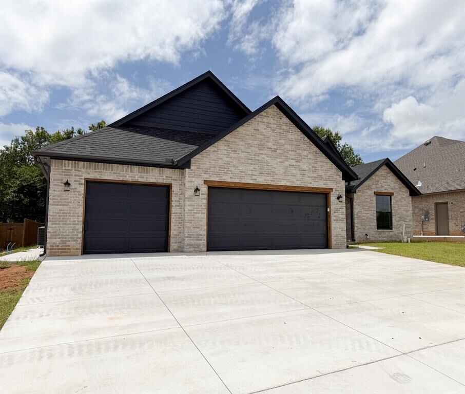 Property Photo:  10036 Primrose Lane  OK 73130 