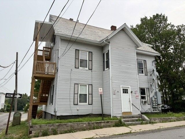 Property Photo:  48 Mt Pleasant Ave 2nd  MA 01453 