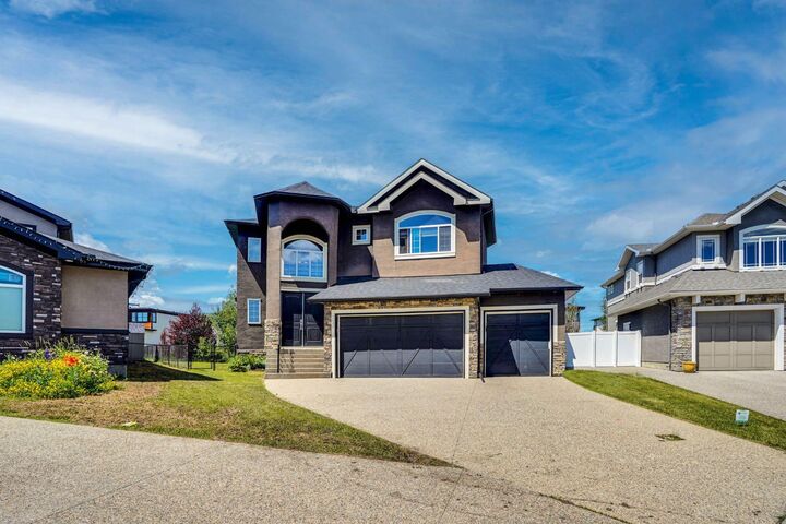 113 Kinniburgh Bay — photo 1