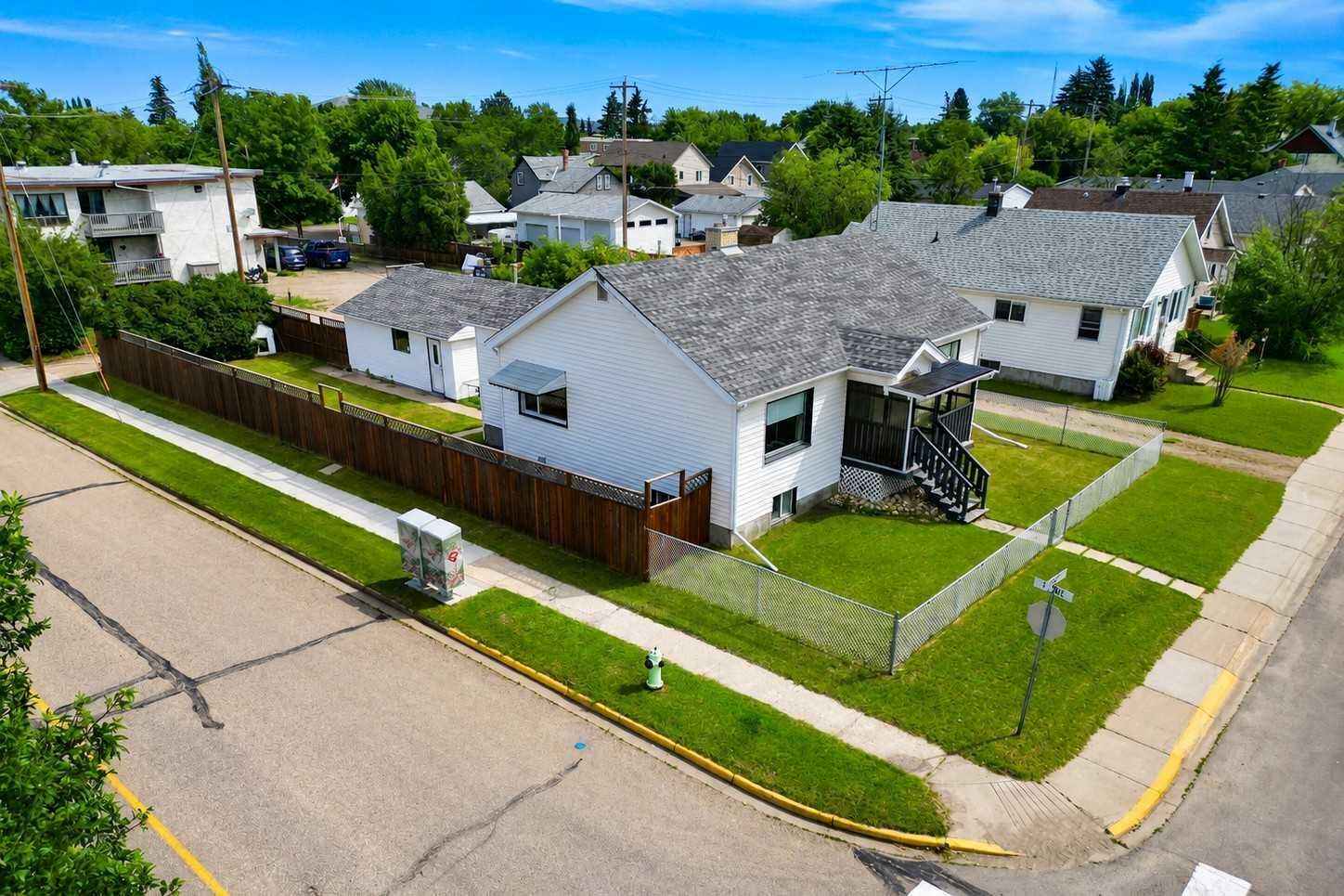 Property Photo: 5040 46th Street AB T4G 1L6