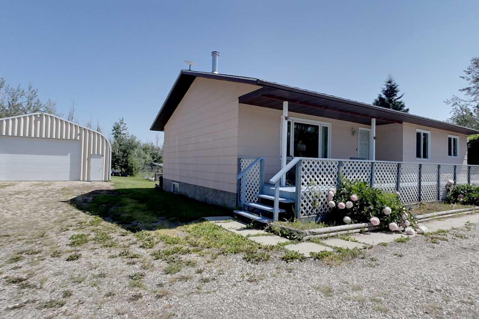 Property Photo:  85060 Township Road 722 38  AB T0H 3S0 