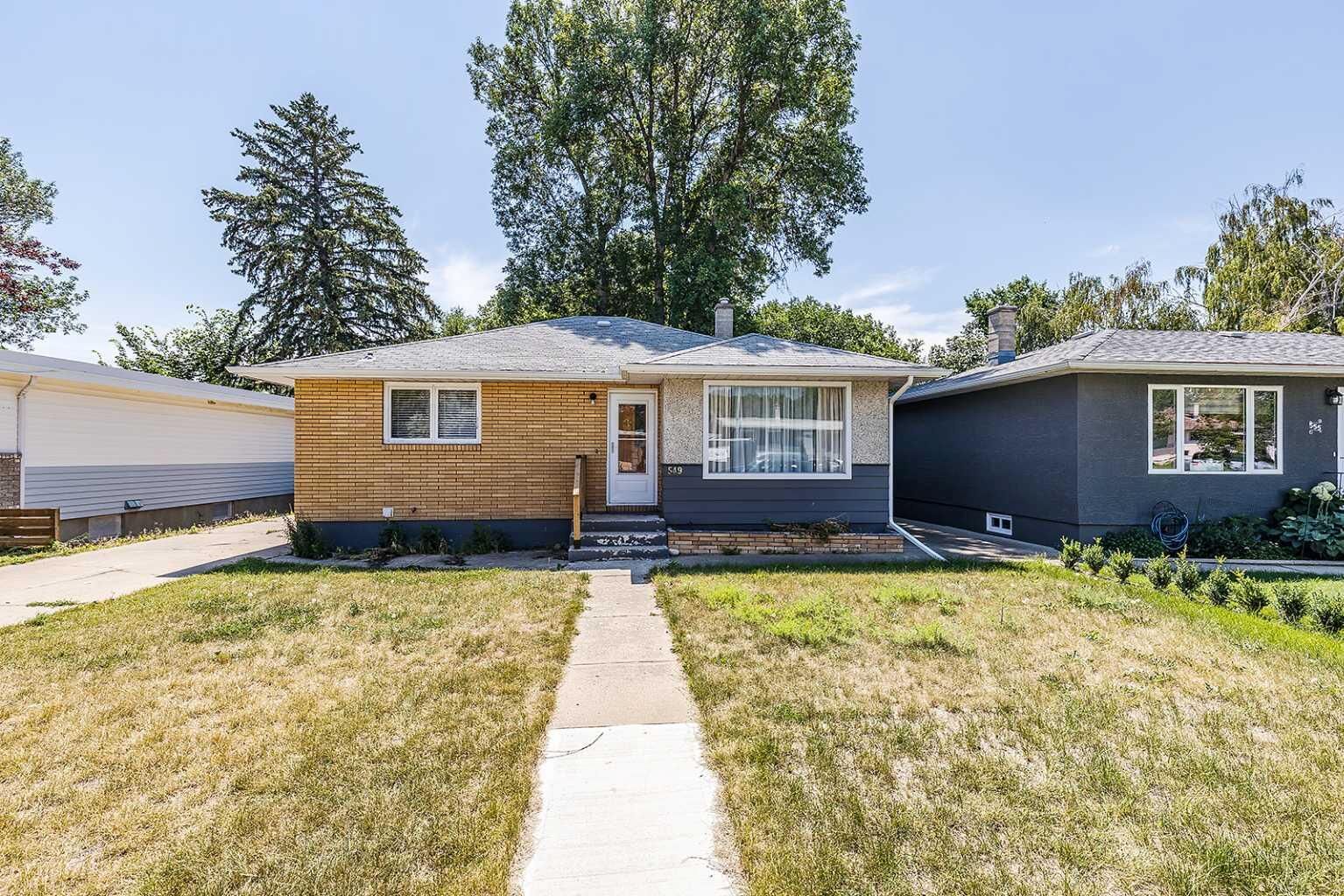 Property Photo: 549 2 Street NW AB T1A 6K2