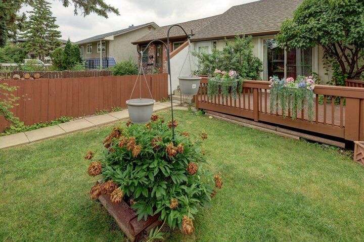Property Photo: 2009 41 Street SE AB T2B 1C5