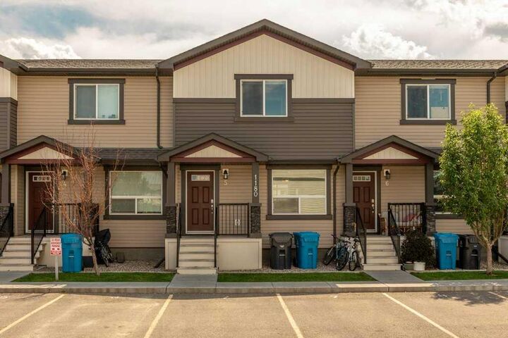Property Photo:  1180 Keystone Road W 5  AB T1J 5H6 