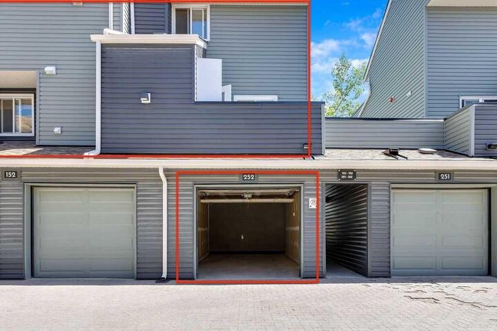 66 Glamis Green SW 252 — photo 1