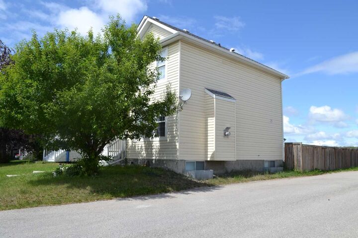 Property Photo: 102 Citadel Mesa Close AB T3G 5L1