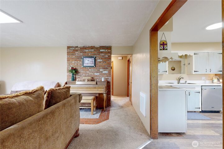 Property Photo:  956  Brickner Road  WA 99324 